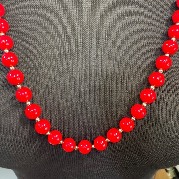 Red Beaded Necklace With Gold-Tone Clasp - Picture 2 of 3